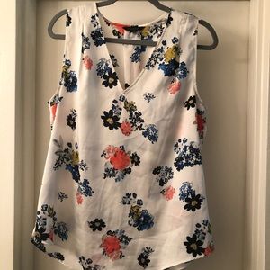 Banana Republic sleeveless floral blouse